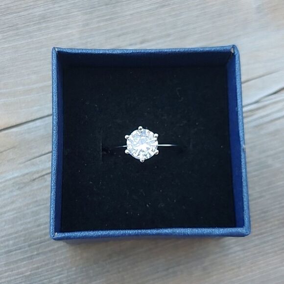 2Ct Cubic Zircon 925 Silver Ring - Picture 2 of 8